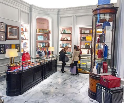 goyard store new york|bergdorf goodman new york Goyard.